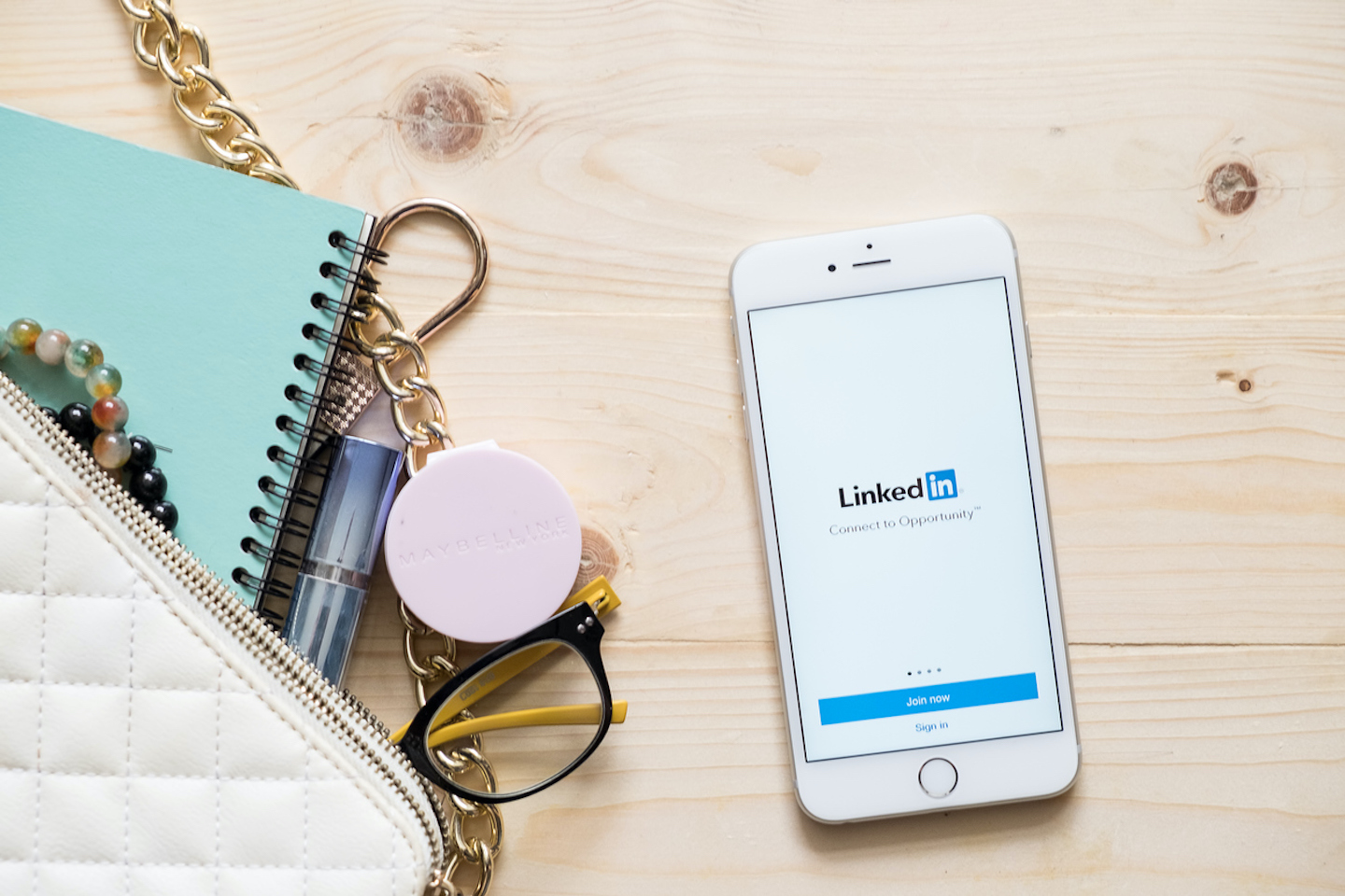 How to Write a Great (And Effective) LinkedIn Profile