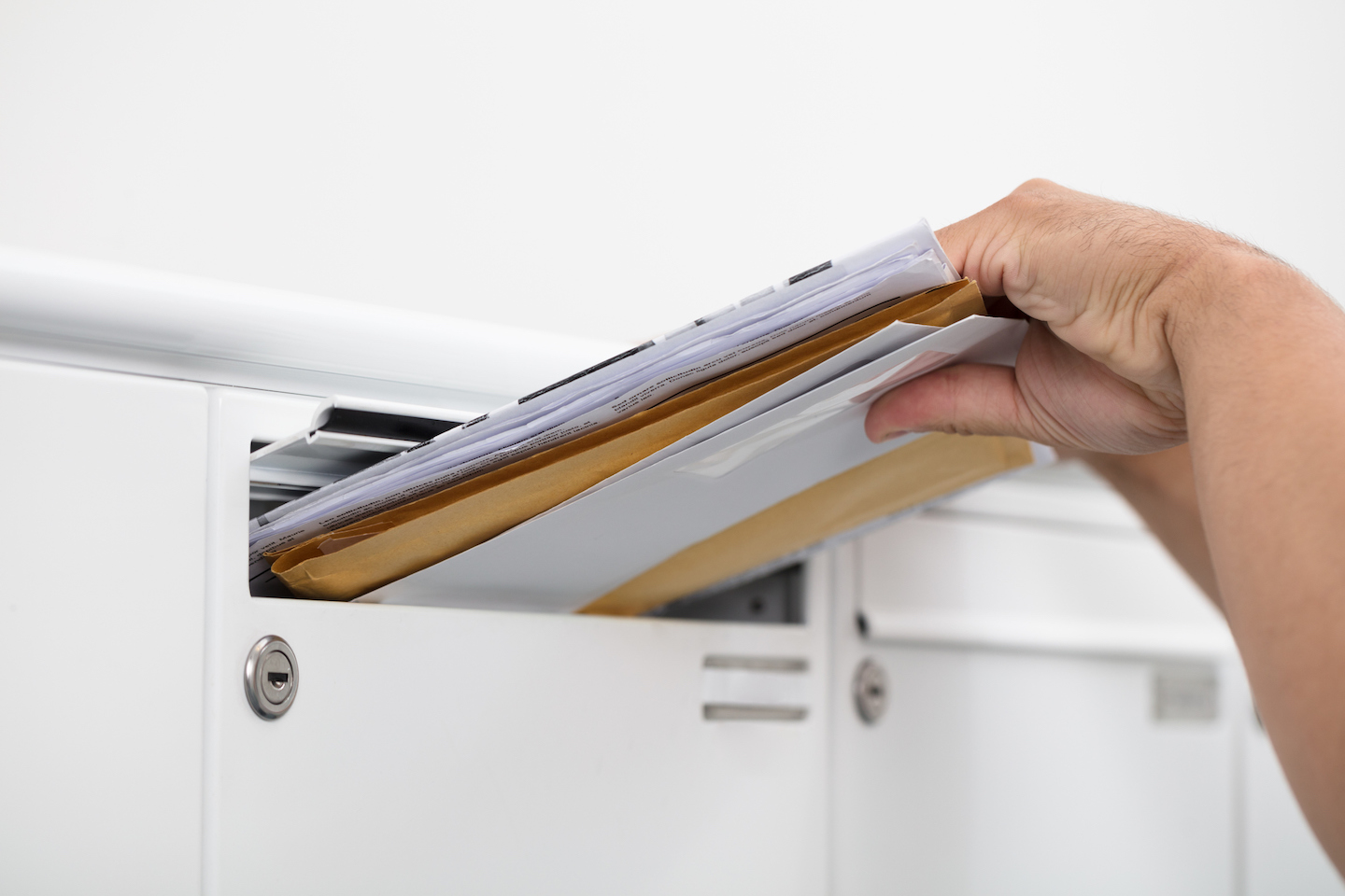 6 Reasons a Virtual Business Address is Better Than a Postal Box