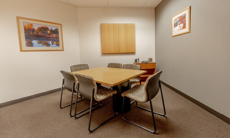 Small Meeting Room (Nuggets)